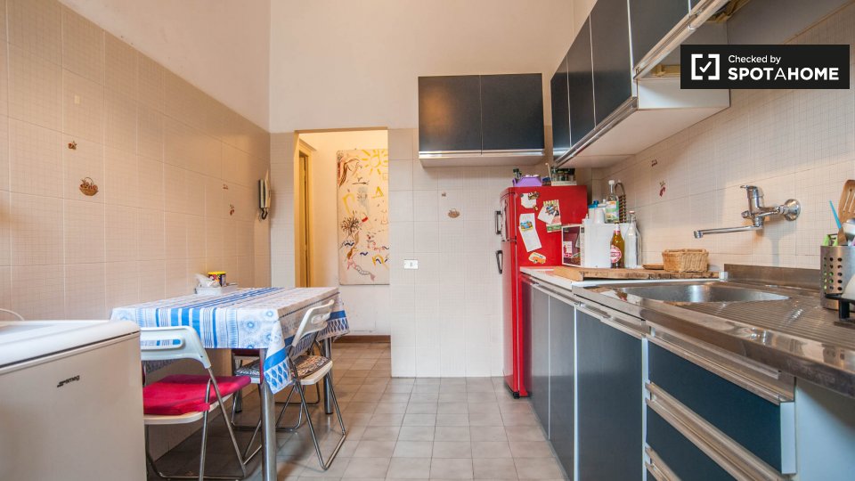 Immagine 13 di Camera condivisa in affitto  in Piazza Melozzo da Forlì, 00196 Roma RM, Italy a Roma