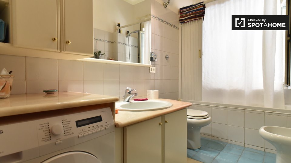 Immagine 10 di Camera condivisa in affitto  in Via di Torrevecchia, 00168 Roma RM, Italy a Roma