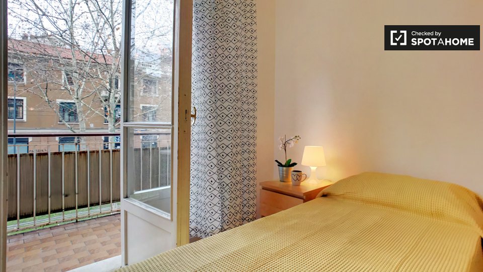 Immagine 5 di Camera condivisa in affitto  in Via Giovanni Pezzotti a Milano