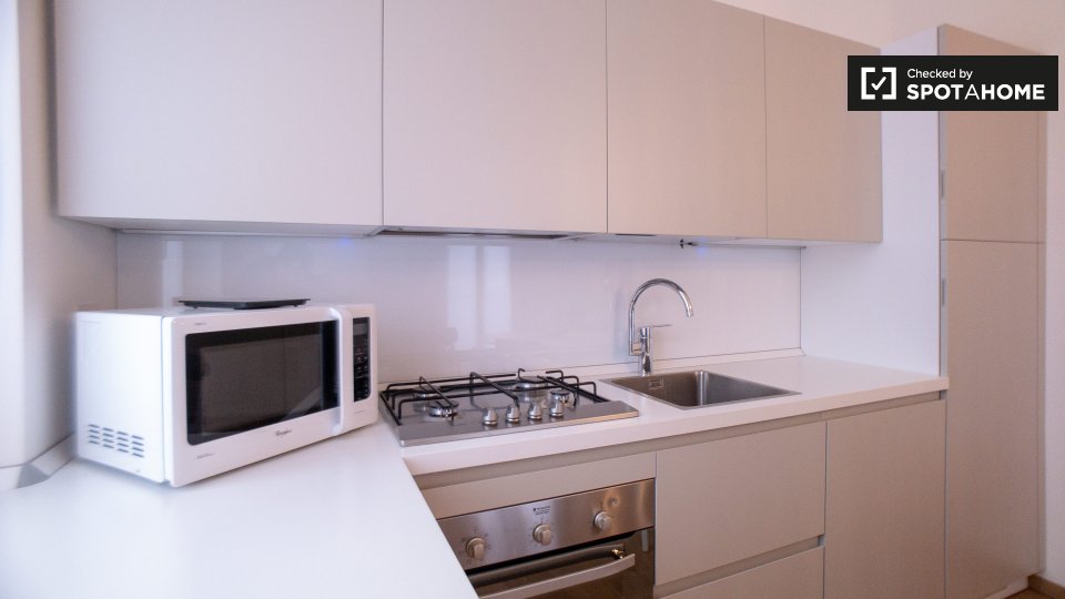 Immagine 10 di Appartamento in affitto  in Via Matteo Civitali, 20148 Milano MI, Italy a Milano