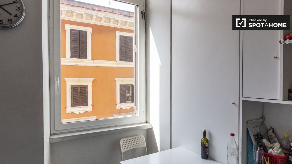 Immagine 9 di Camera condivisa in affitto  in Viale Regina Margherita, 00198 Roma RM, Italy a Roma