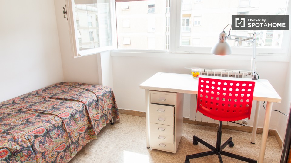 Immagine 10 di Camera condivisa in affitto  in Via Val Padana a Roma