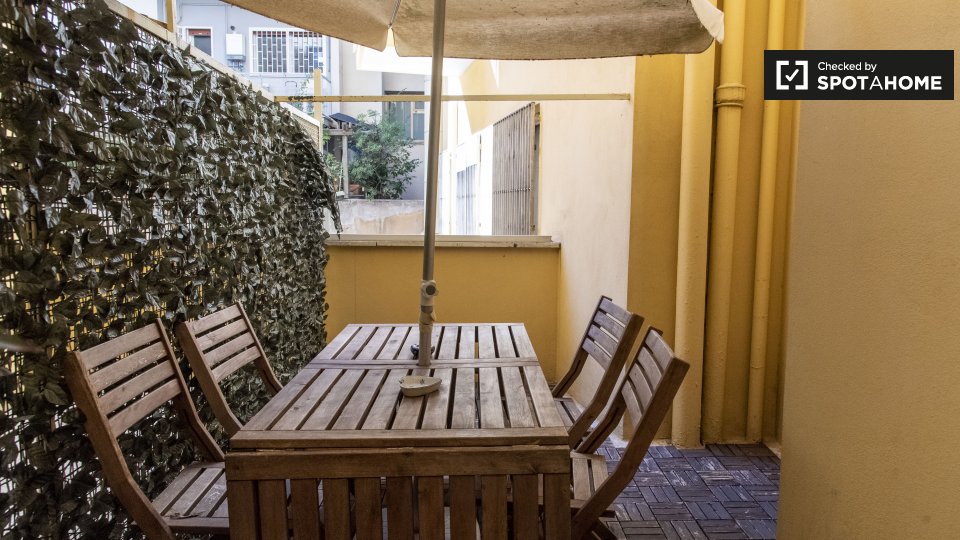 Immagine 17 di Camera condivisa in affitto  in Via Tigrè a Roma