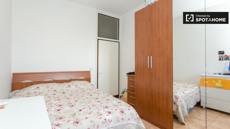 Immagine 3 di Camera condivisa in affitto  in Via Michele Saponaro a Milano