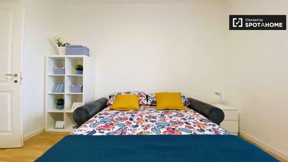 Immagine 6 di Ufficio in affitto  in Via Ugo Tognazzi a Milano