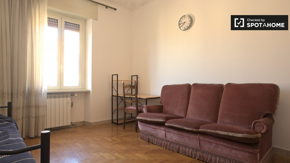 Immagine 16 di Camera condivisa in affitto  in Via Fezzan a Roma