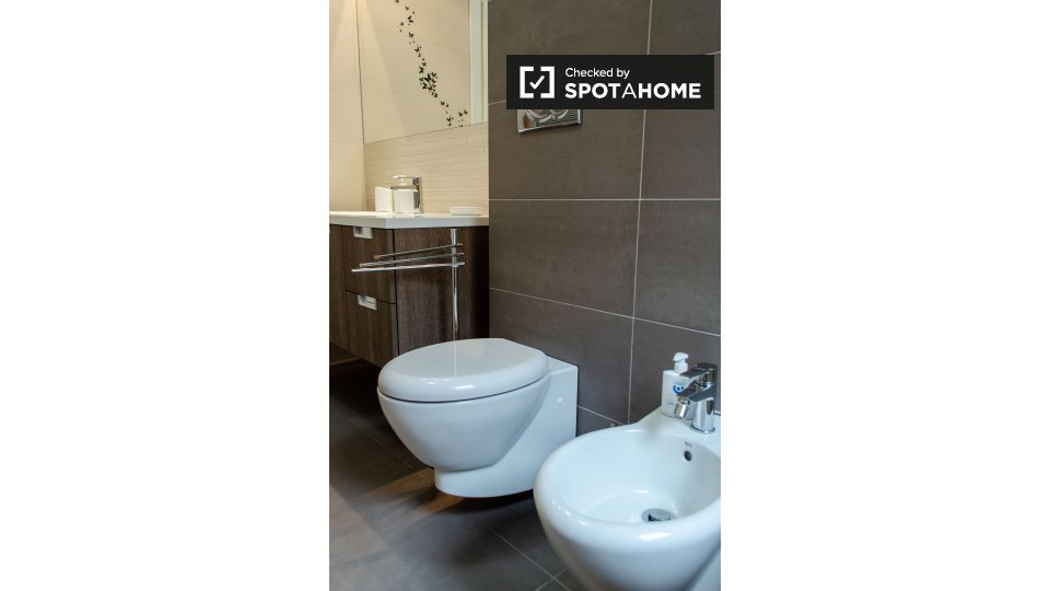 Immagine 19 di Camera condivisa in affitto  in Via Benedetto Croce, 00142 Roma RM, Italy a Roma