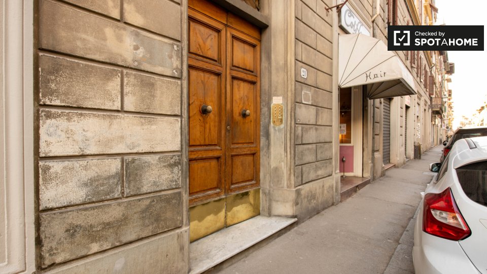 Immagine 15 di Appartamento in affitto  in Borgo Ognissanti a Firenze