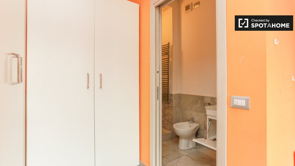 Immagine 16 di Ufficio in affitto  in Via Bordighera a Milano