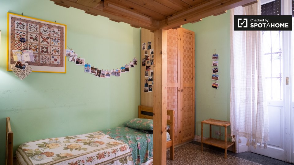 Immagine 4 di Camera condivisa in affitto  in Via Antonio Gallonio, 00161 Roma RM, Italy a Roma