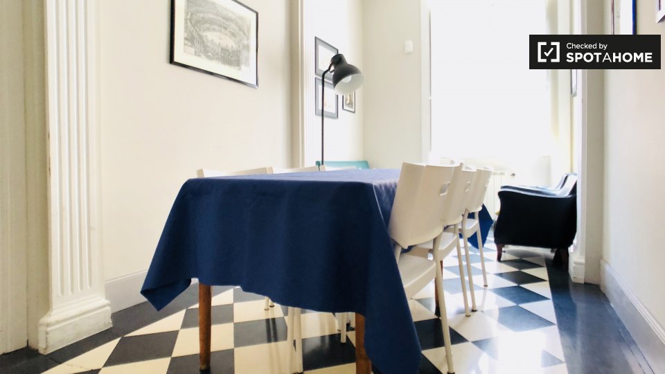 Immagine 6 di Appartamento in affitto  in Via Capo d'Africa, 00184 Roma RM, Italy a Roma