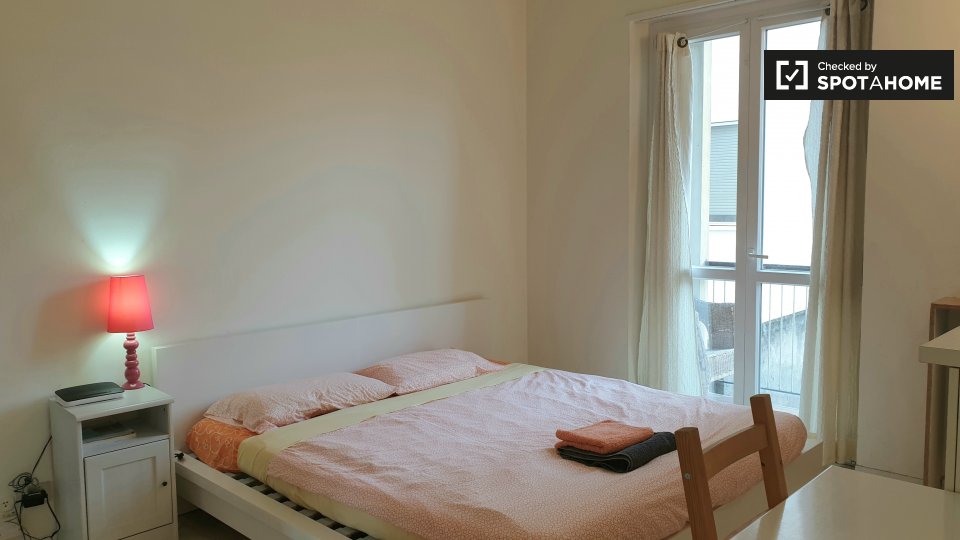 Immagine 1 di Camera condivisa in affitto  in Via Gentilino a Milano