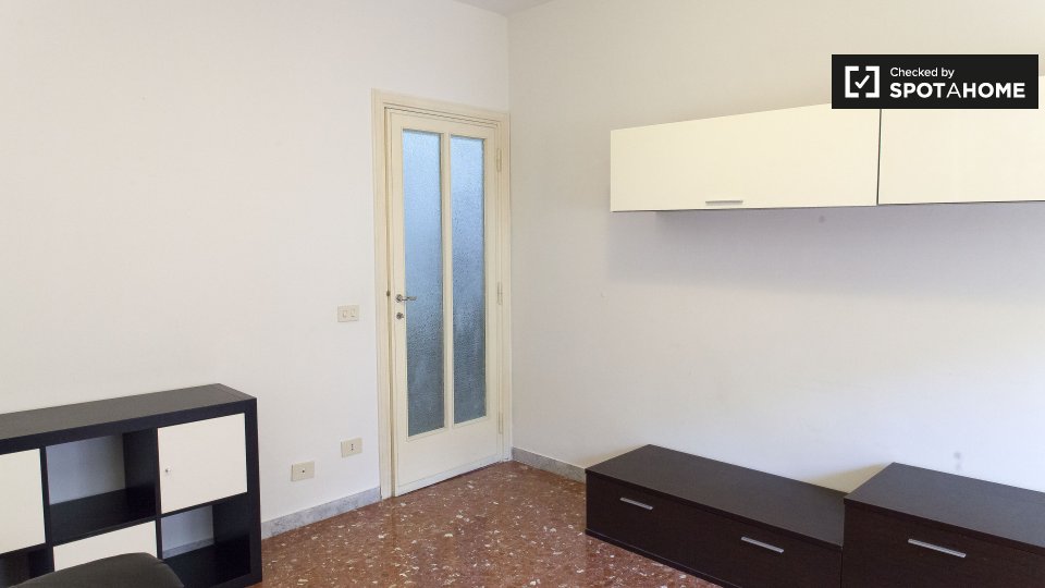 Immagine 12 di Appartamento in affitto  in Via Marco Valerio Corvo, 00174 Roma RM, Italy a Roma