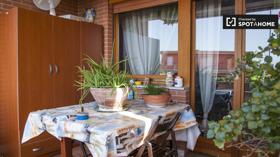 Immagine 13 di Camera condivisa in affitto  in Via Paolo V a Roma