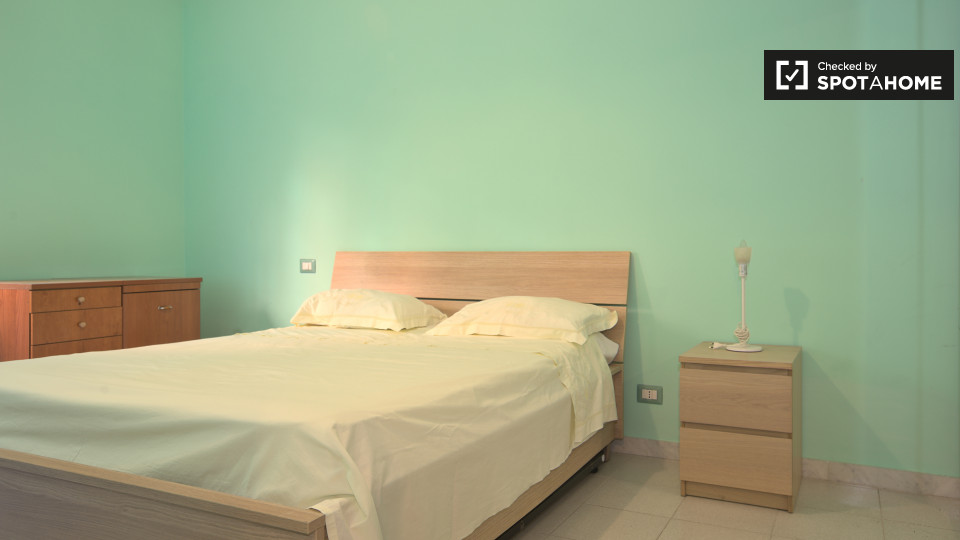 Immagine 9 di Appartamento in affitto  in Via Servigliano a Roma