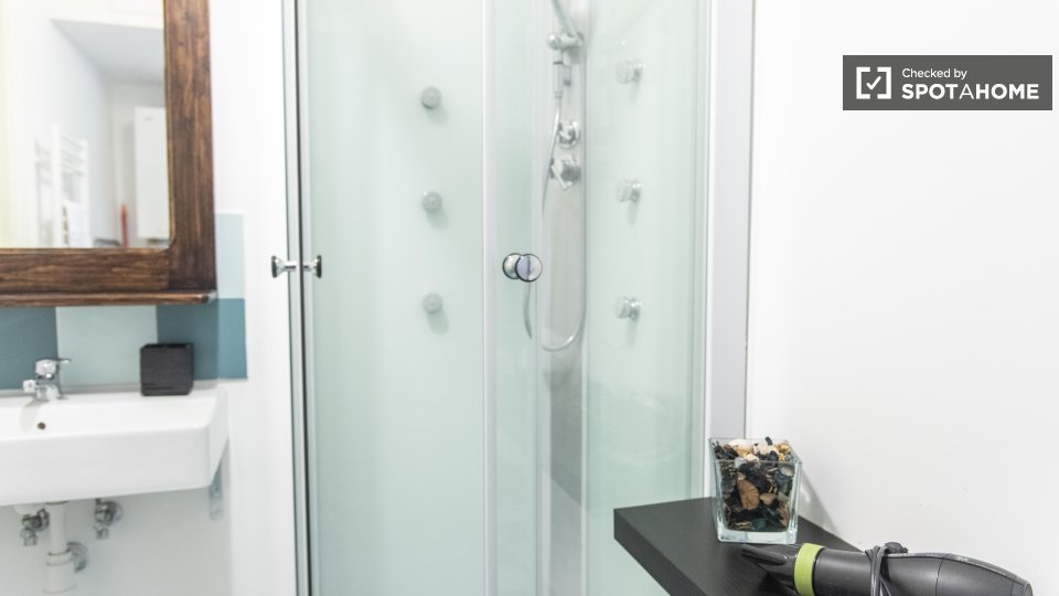 Immagine 5 di Appartamento in affitto  in Via Giovanni Antonelli a Roma