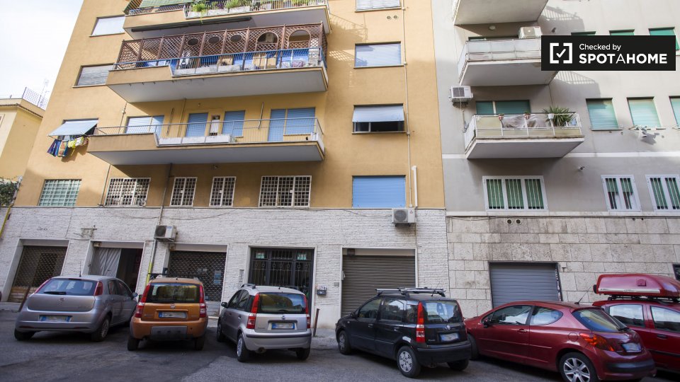 Immagine 17 di Ufficio in affitto  in Via Stefano Infessura, 00179 Roma RM, Italy a Roma