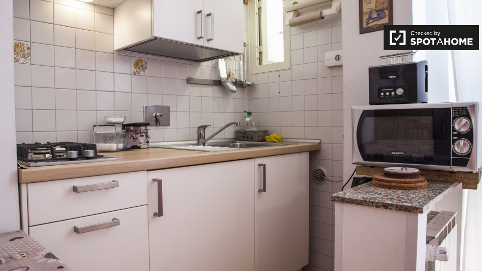 Immagine 5 di Ufficio in affitto  in Via della Polveriera a Roma