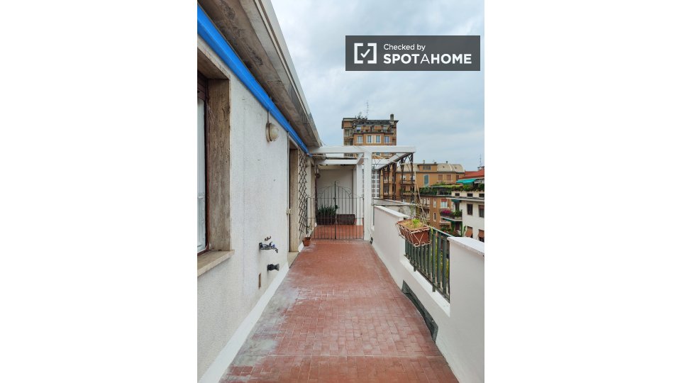 Immagine 5 di Camera condivisa in affitto  in Via Privata Santa Giovanna D'Arco a Milano