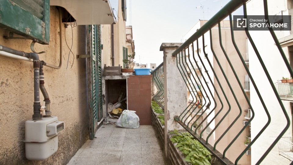 Immagine 17 di Camera condivisa in affitto  in Via dei Noci a Roma