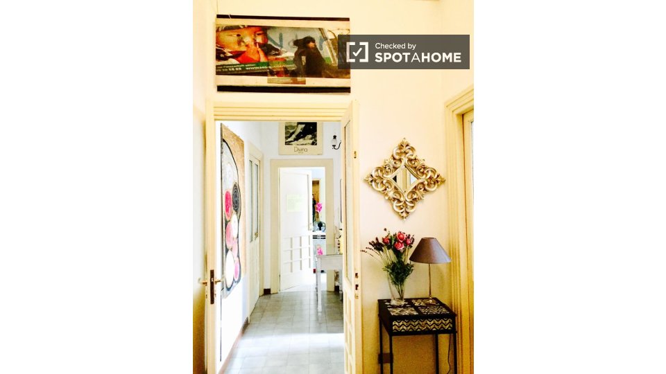 Immagine 14 di Camera condivisa in affitto  in Piazza Melozzo da Forlì, 00196 Roma RM, Italy a Roma