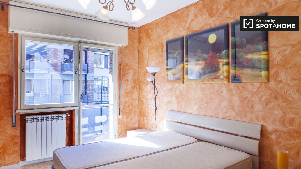 Immagine 2 di Appartamento in affitto  in Via Marco Valerio Corvo, 00174 Roma RM, Italy a Roma