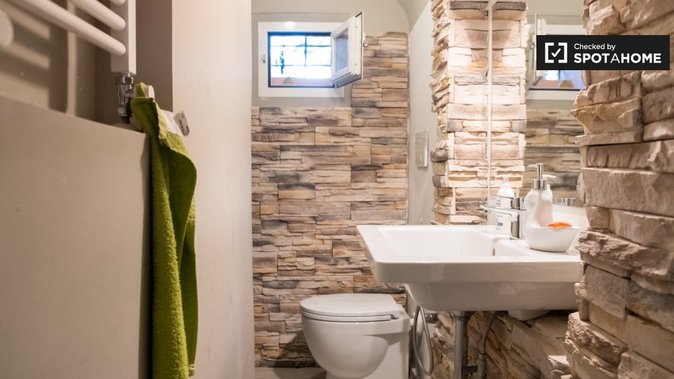 Immagine 8 di Appartamento in affitto  in Via dei Giovi a Roma