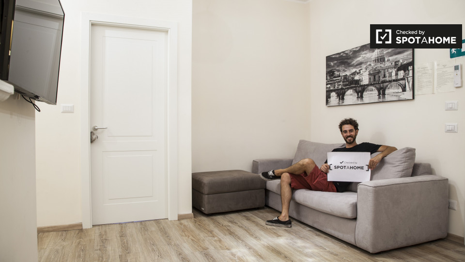 Immagine 5 di Appartamento in affitto  in Piazza Pio XI a Roma