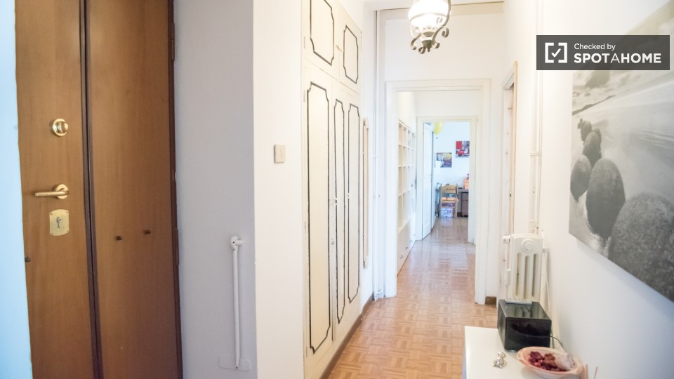 Immagine 10 di Camera condivisa in affitto  in Via Prenestina a Roma