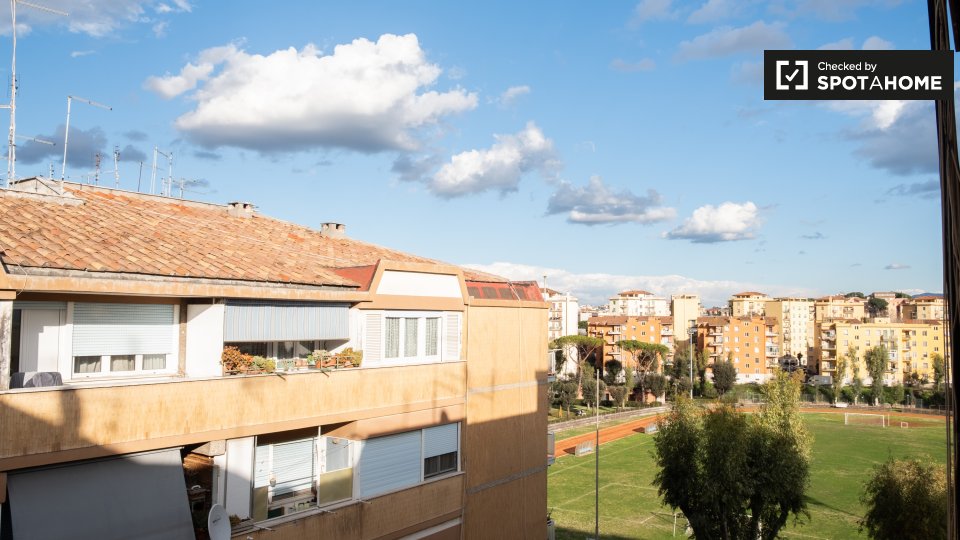 Immagine 6 di Camera condivisa in affitto  in Via Salvatore Pincherle a Roma