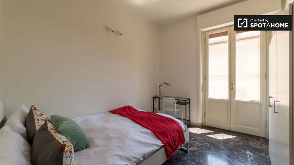 Immagine 3 di Camera condivisa in affitto  in Viale dei Mille a Firenze