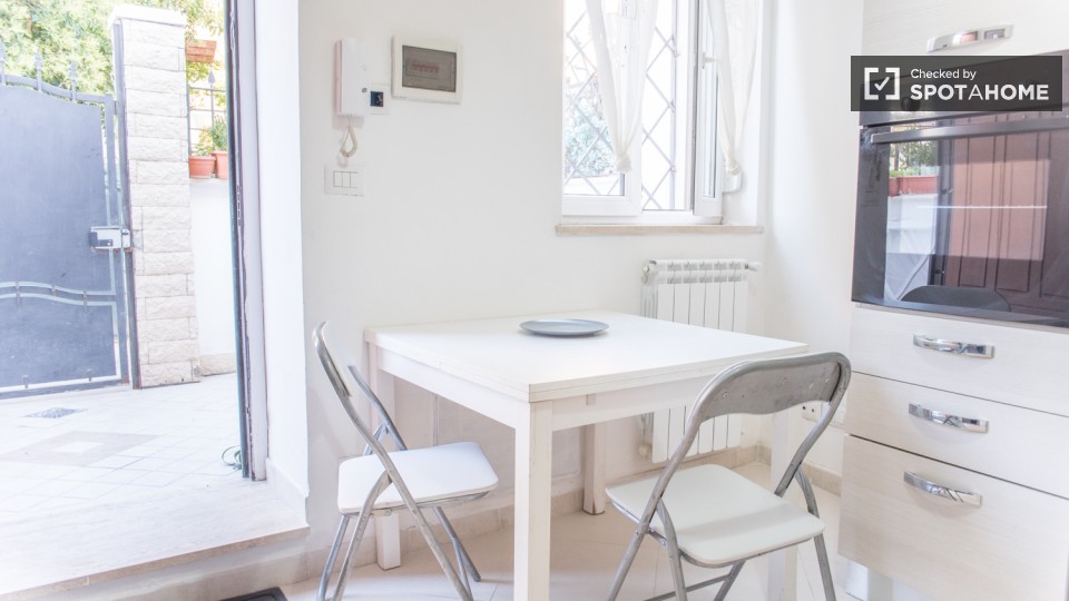 Immagine 3 di Ufficio in affitto  in Via dei Cereali a Roma