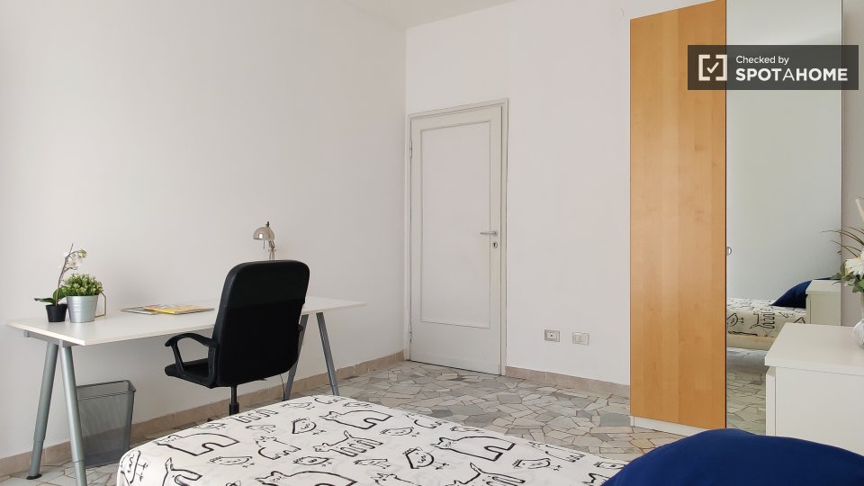 Immagine 19 di Camera condivisa in affitto  in Via Fratelli Rosselli a Milano