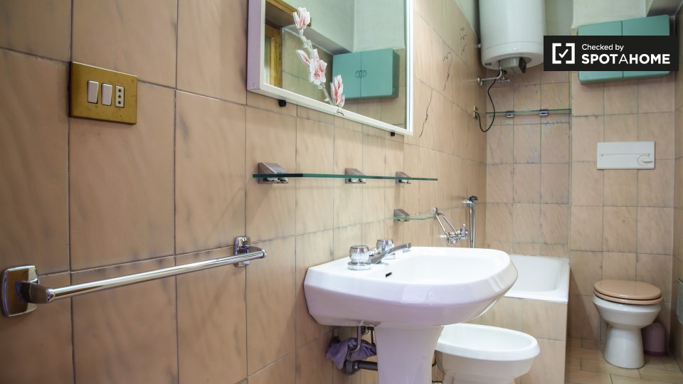 Immagine 14 di Appartamento in affitto  in Viale Cesare Pavese a Roma