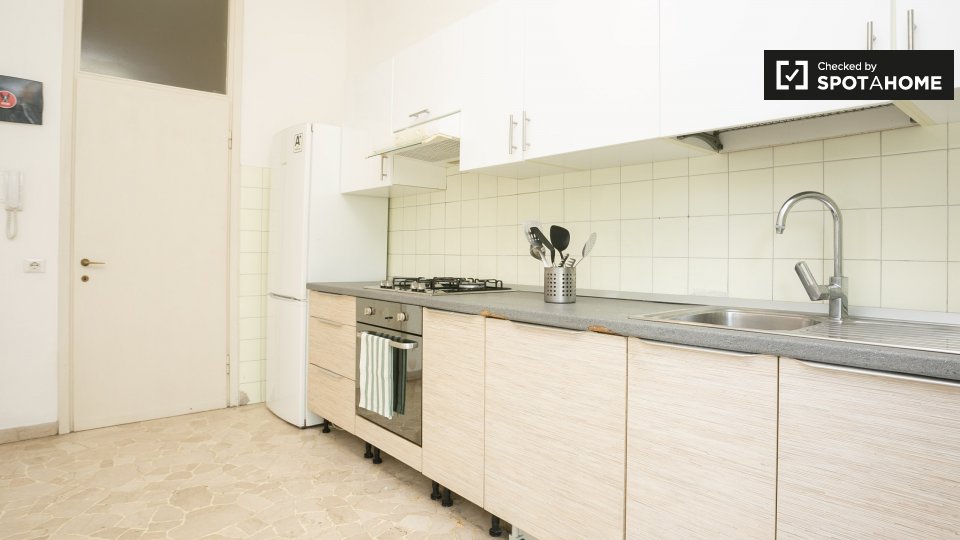 Immagine 10 di Camera condivisa in affitto  in Largo Isabella d'Aragona a Milano