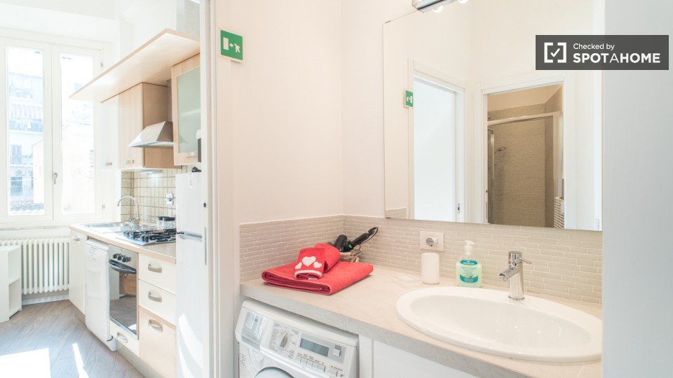 Immagine 13 di Appartamento in affitto  in Via Vespasiano a Roma