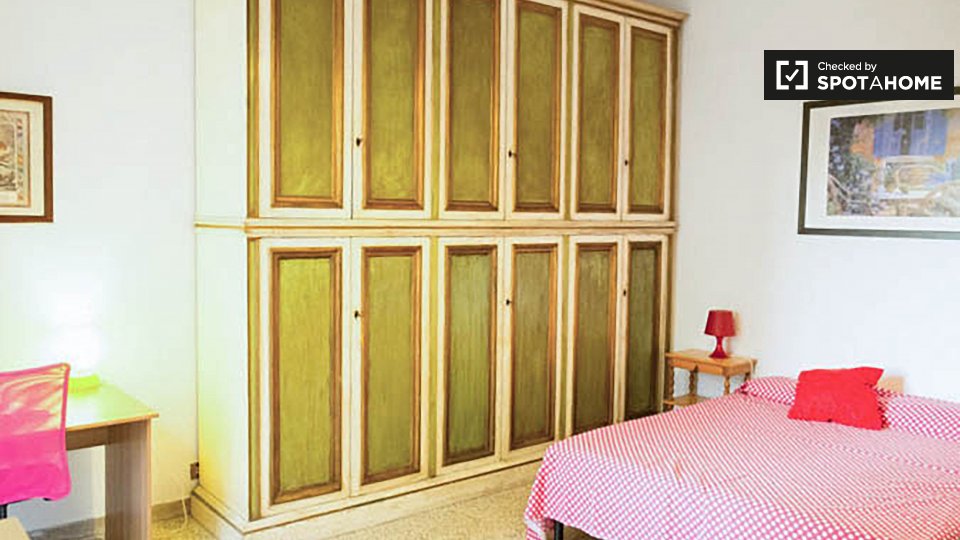 Immagine 3 di Camera condivisa in affitto  in Piazza San Giovanni Bosco a Roma