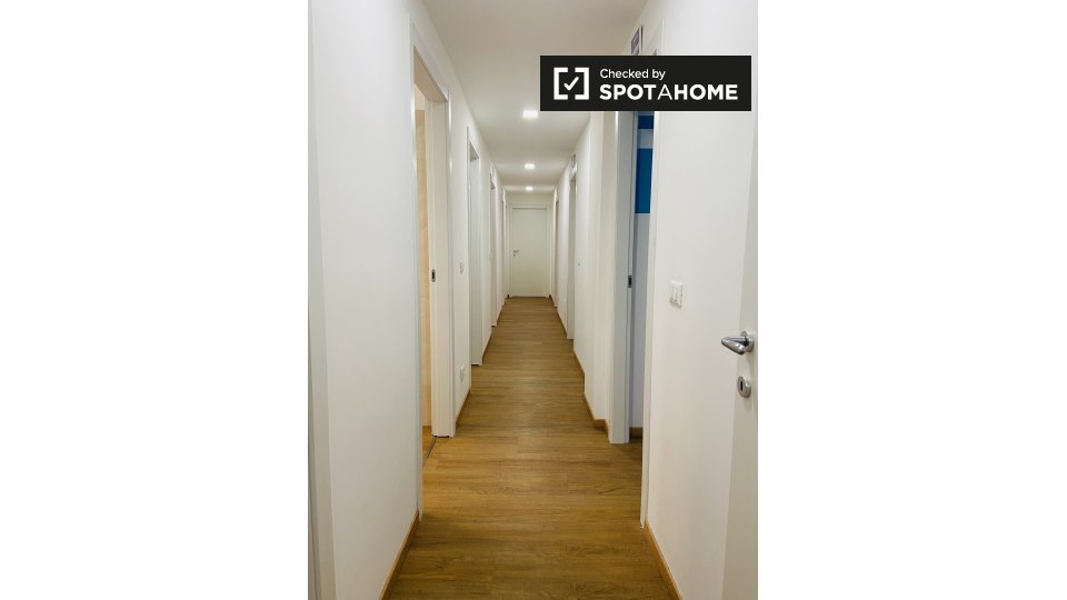 Immagine 6 di Camera condivisa in affitto  in P.za XXV Aprile a Milano