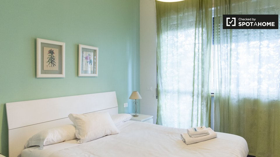 Immagine 11 di Appartamento in affitto  in Via Druso a Roma