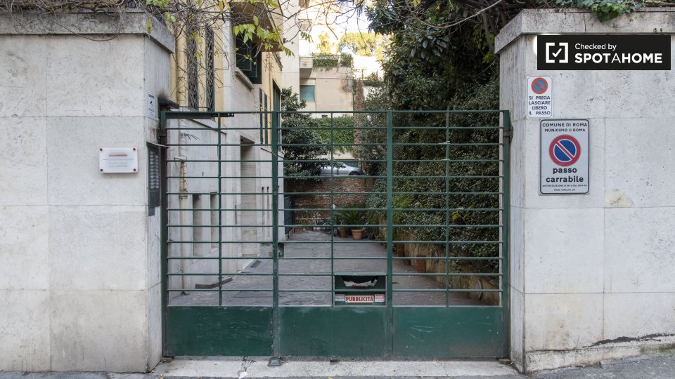 Immagine 19 di Ufficio in affitto  in Via Domenico Chelini a Roma