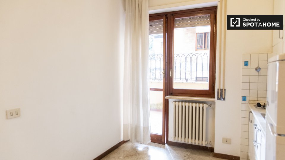 Immagine 6 di Appartamento in affitto  in Via della Balduina a Roma