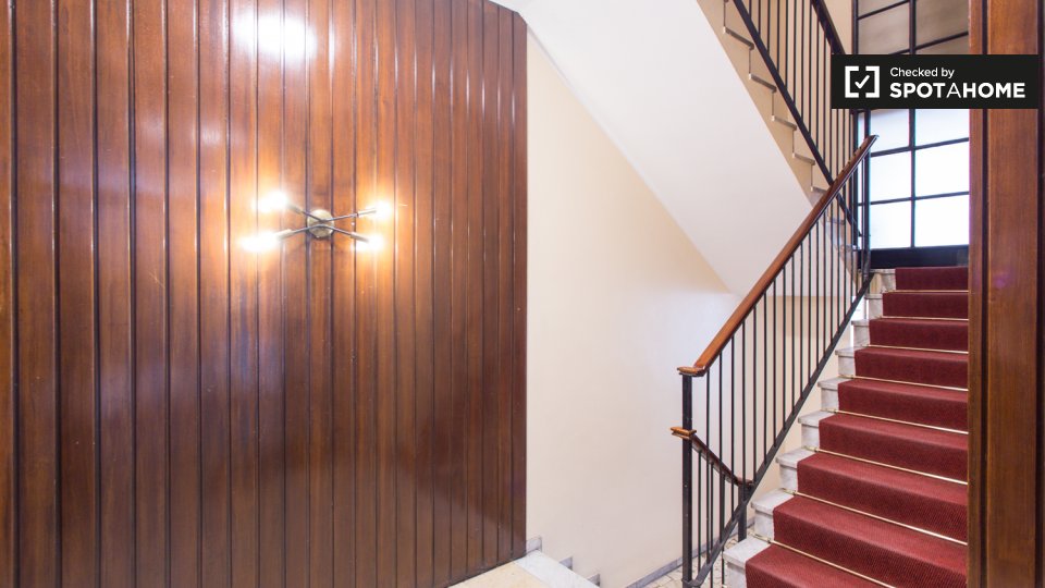 Immagine 14 di Ufficio in affitto  in Via Cesare Cesariano, 20154 Milano MI, Italy a Milano