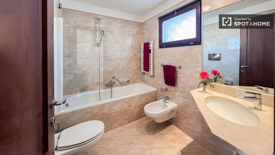 Immagine 12 di Camera condivisa in affitto  in Via Carlo Boncompagni a Milano