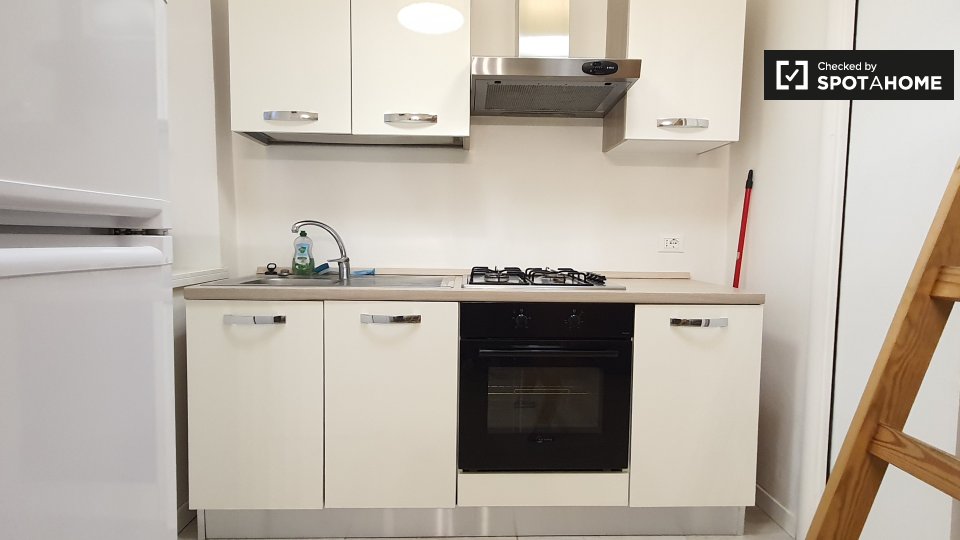 Immagine 9 di Ufficio in affitto  in Via Marco Aurelio, 20127 Milano MI, Italy a Milano