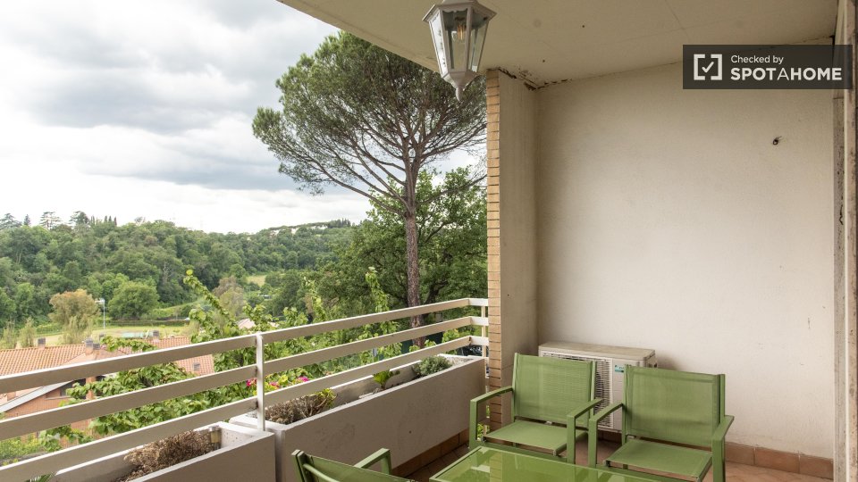 Immagine 6 di Appartamento in affitto  in Via Saronno a Roma