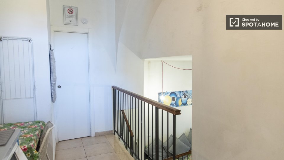 Immagine 11 di Appartamento in affitto  in Via degli Irpini a Roma