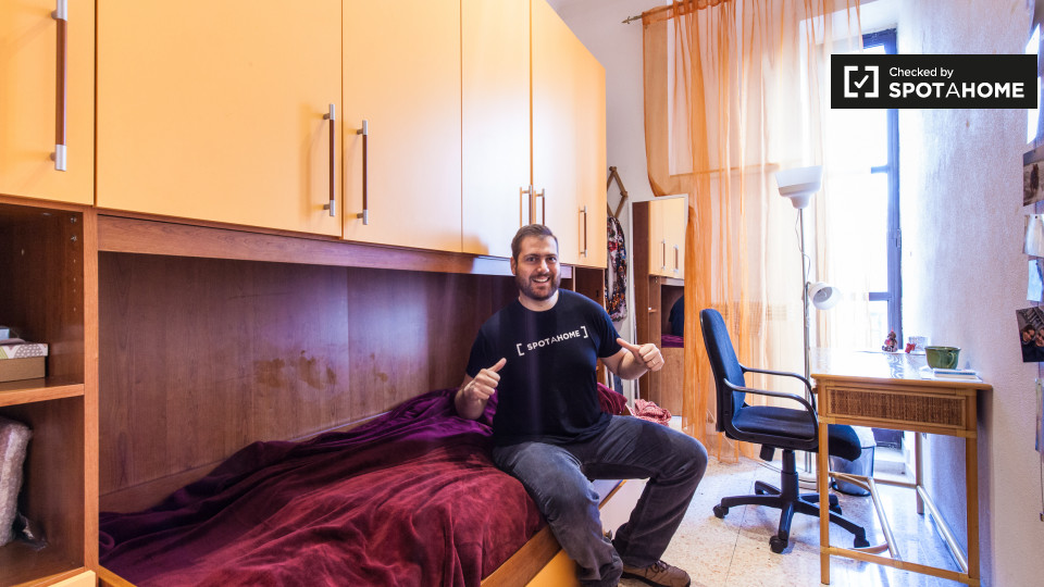 Immagine 13 di Camera condivisa in affitto  in Via Ostiense a Roma