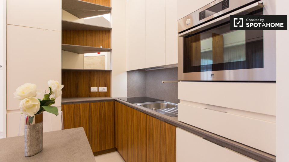 Immagine 8 di Ufficio in affitto  in Corso Italia a Milano