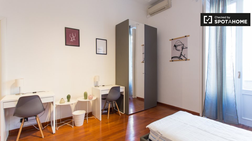 Immagine 1 di Camera condivisa in affitto  in Via Carlo Darwin a Milano