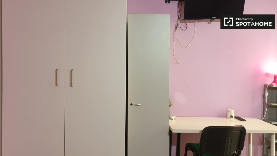 Immagine 11 di Appartamento in affitto  in Via Bordighera a Milano